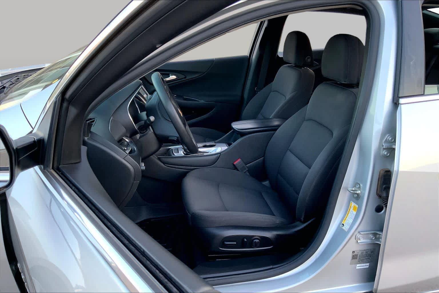 Used 2018 Chevrolet Malibu LT FWD image 7