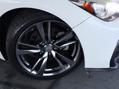 Used 2019 INFINITI Q50 Signature Edition image 3