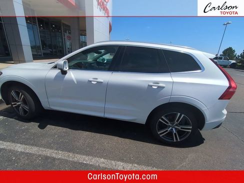 Used 2021 Volvo XC60 T5 Momentum AWD/4WD image 1
