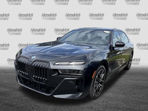 Used 2023 BMW 740i RWD image 6