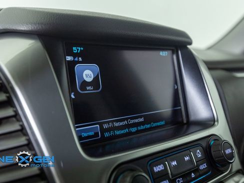 Used 2020 Chevrolet Suburban LT w/ Luxury Package image 20