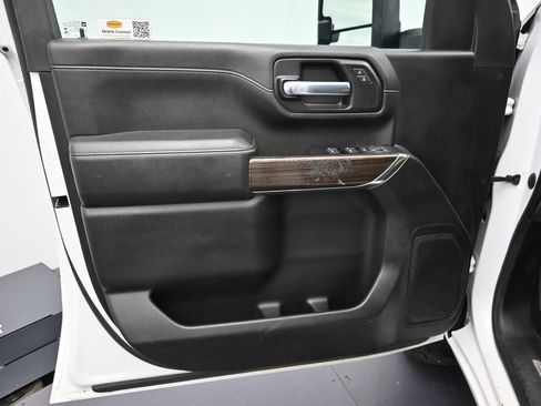 Used 2023 Chevrolet Silverado 2500 LT AWD/4WD image 9