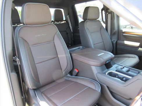 New 2026 GMC Sierra 2500 Denali w/ Denali Reserve Package AWD/4WD image 12