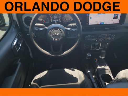 New 2025 Jeep Gladiator Sport image 9