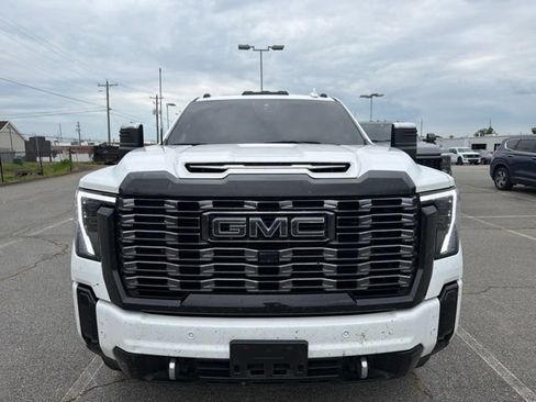 Used 2025 GMC Sierra 2500 Denali Ultimate AWD/4WD image 7