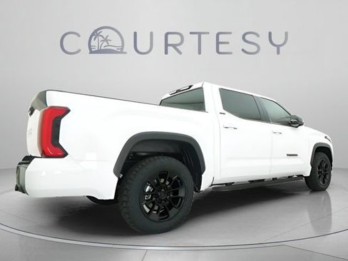 Used 2025 Toyota Tundra SR5 w/ SR5 Premium Package RWD image 11