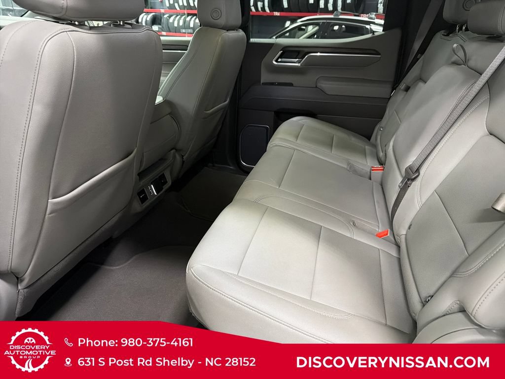 Used 2025 GMC Sierra 1500 SLT AWD/4WD image 28