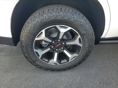 New 2026 GMC Yukon AT4 w/ AT4 Premium Plus Package image 5