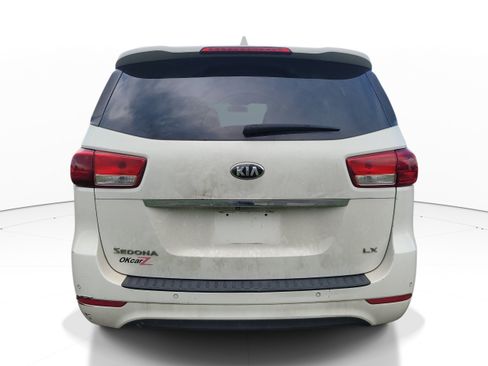 Used 2016 Kia Sedona LX w/ LX Convenience Package FWD image 5