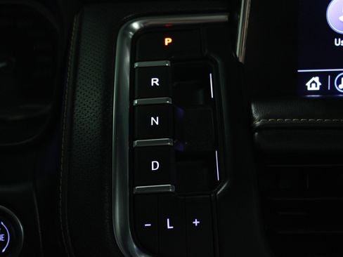 Used 2021 GMC Yukon AT4 image 24