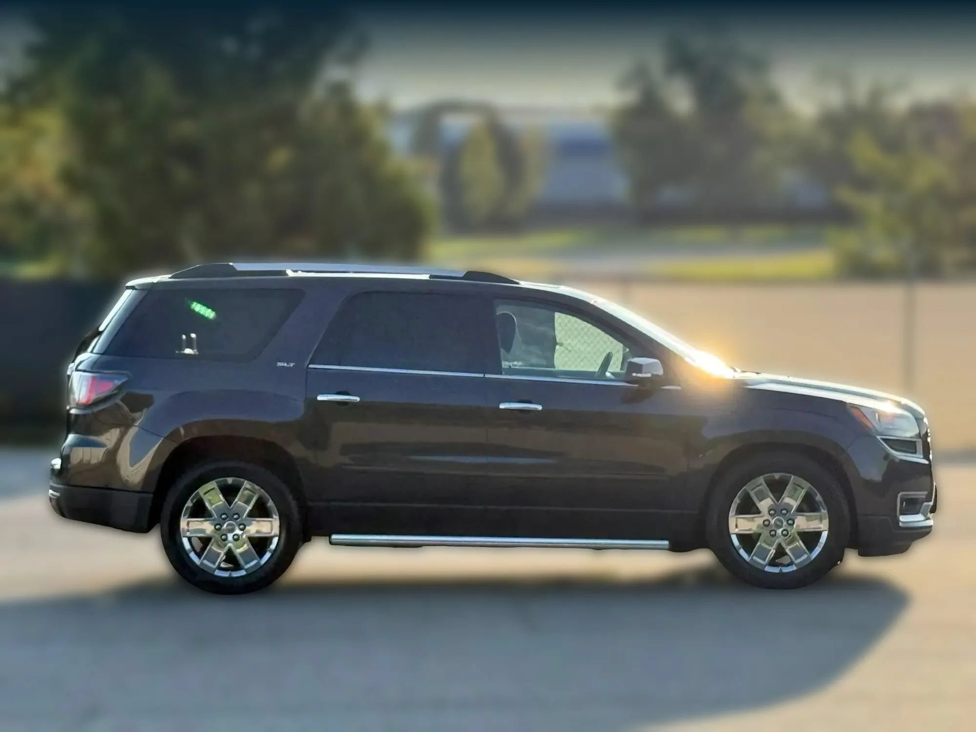 Used 2017 GMC Acadia Limited SLT AWD/4WD image 7