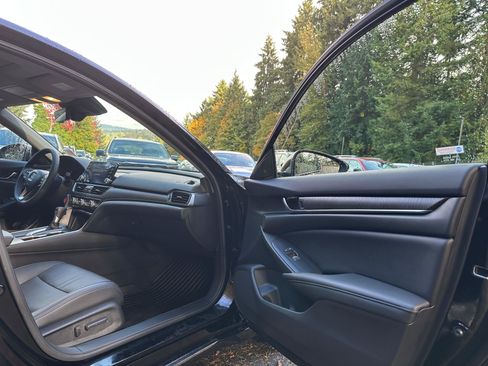 Used 2019 Honda Accord EX-L image 11