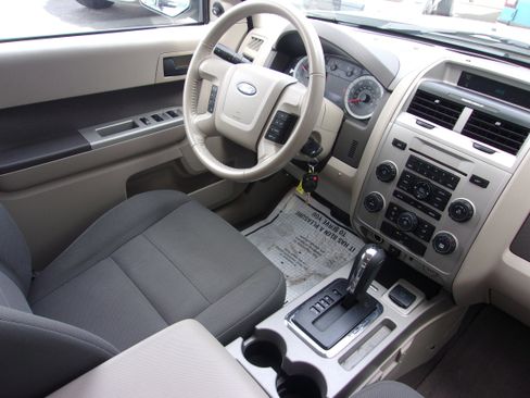 Used 2009 Ford Escape 4WD Hybrid image 26