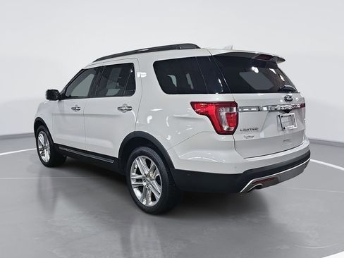 Used 2017 Ford Explorer Limited w/ Equipment Group 301A image 6