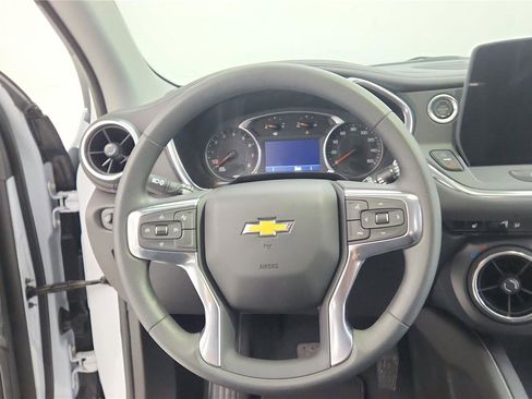 Used 2025 Chevrolet Blazer LT FWD image 16