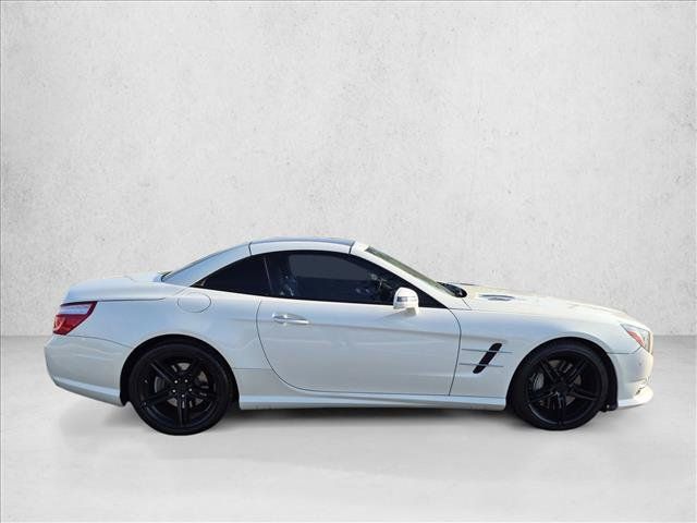 Used 2013 Mercedes-Benz SL 550 image 4