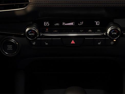 New 2025 MAZDA MAZDA3 2.5 Turbo Sedan w/Premium Plus image 36