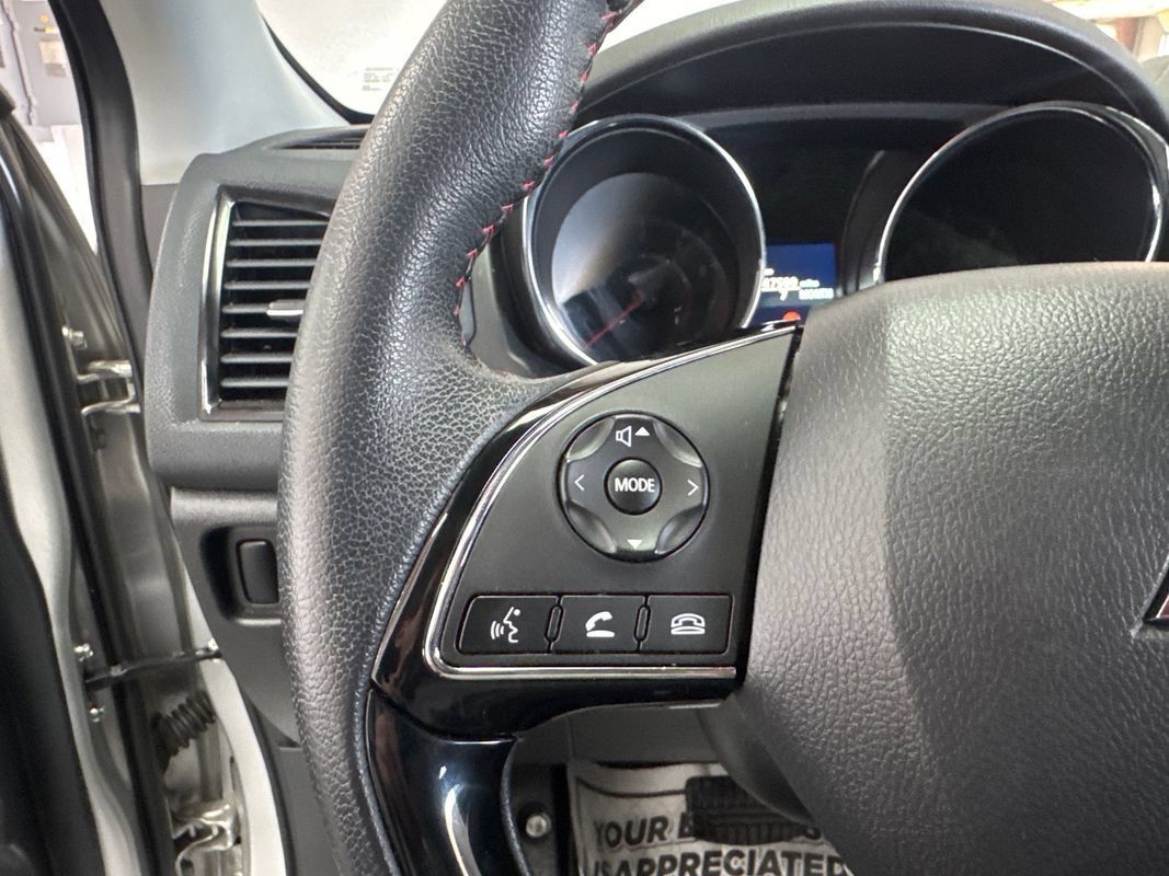 Used 2022 Mitsubishi Outlander Sport LE FWD image 12