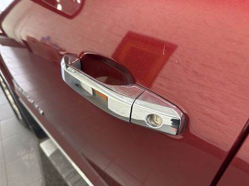 Used 2017 Chevrolet Silverado 1500 LTZ Z71 w/ LTZ Plus Package image 12