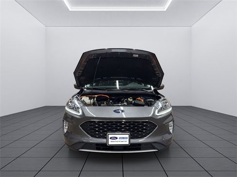 Used 2022 Ford Escape Titanium image 16