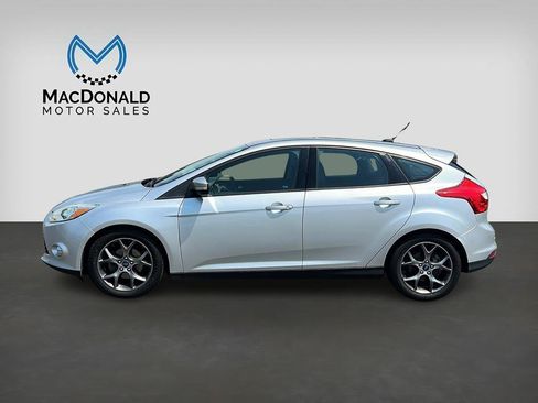 Used 2014 Ford Focus SE w/ Equipment Group 201A FWD image 4