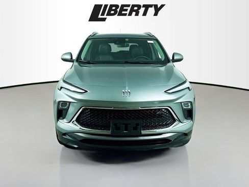 Used 2024 Buick Encore GX Sport Touring image 2