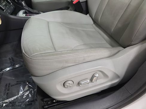 Used 2017 Audi Q3 2.0T Premium FWD image 28