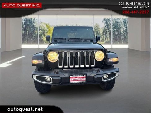 Used 2020 Jeep Wrangler Unlimited Sahara image 2