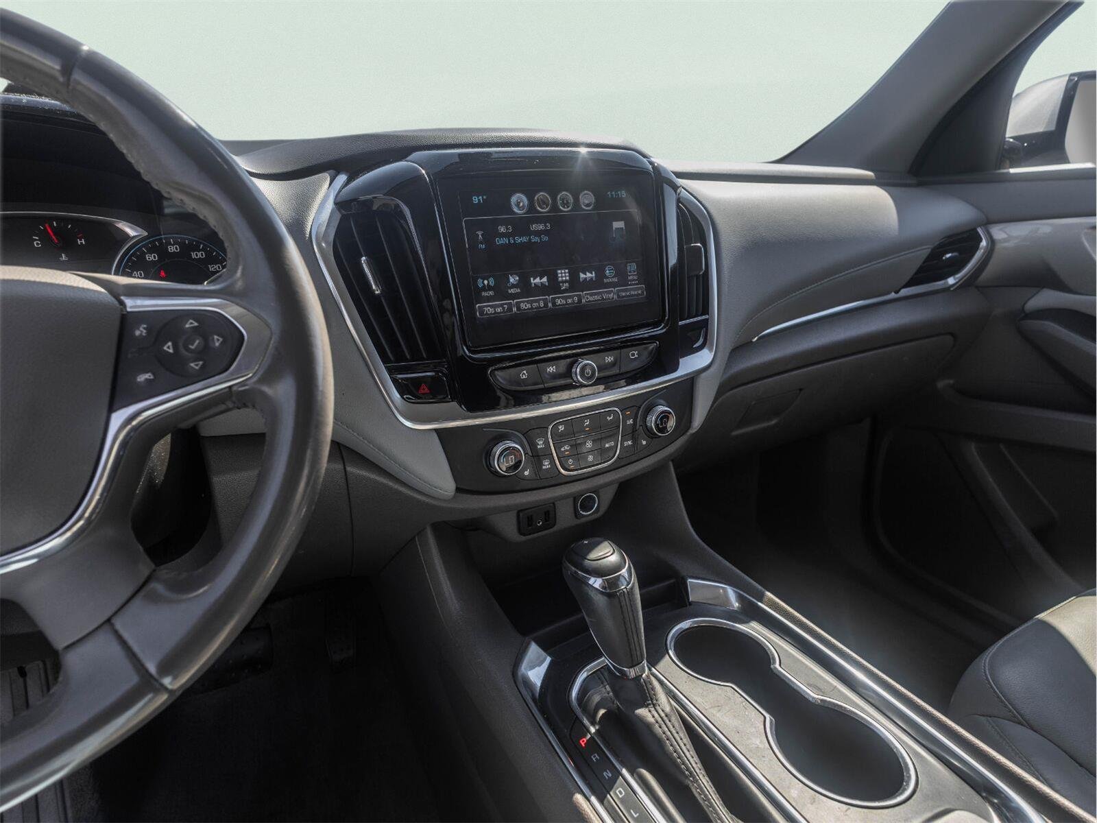 Used 2019 Chevrolet Traverse LT FWD image 29