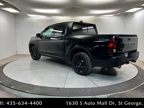 Used 2025 Honda Ridgeline Black Edition image 3