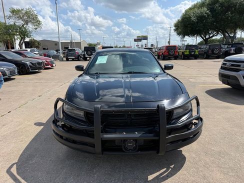 Used 2020 Dodge Charger Police image 2