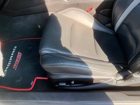 Used 2019 Chevrolet Camaro SS w/ Black Appearance Package RWD image 13