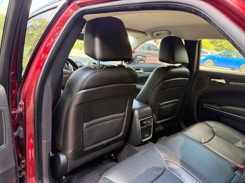 Used 2015 Chrysler 300 Limited w/ 300 Premium Group RWD image 22