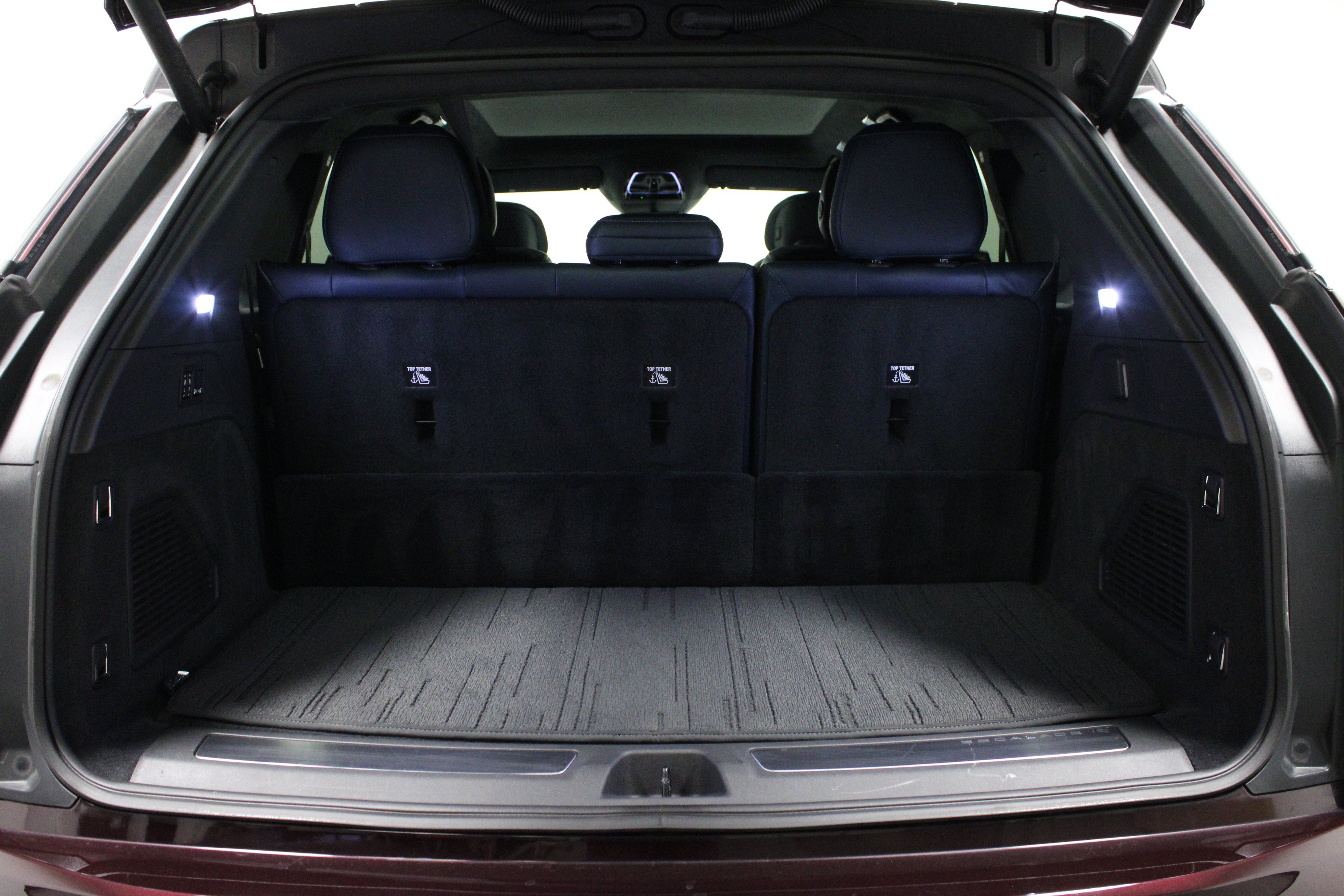 Used 2025 Cadillac Escalade IQ Luxury 2 w/ LPO, Premium Carpet Package AWD/4WD image 15