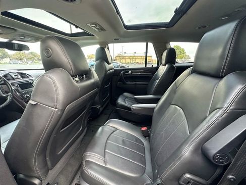 Used 2017 Buick Enclave Leather image 10