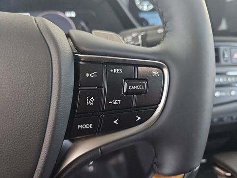 New 2025 Lexus ES 350 Ultra Luxury image 19