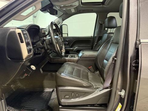 Used 2015 GMC Sierra 2500 Denali w/ Duramax Plus Package AWD/4WD image 13