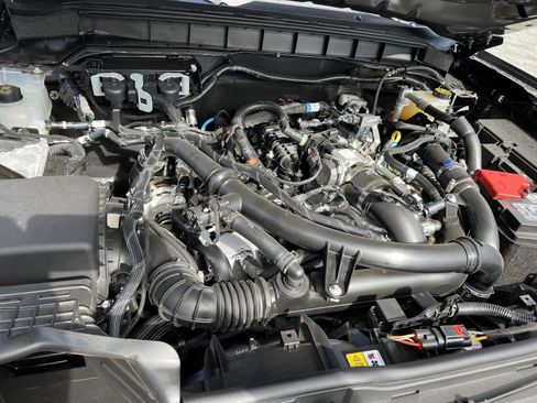 New 2025 Ford Bronco Badlands image 27