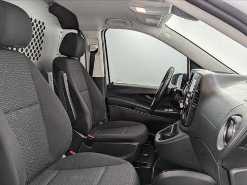 Used 2022 Mercedes-Benz Metris image 18