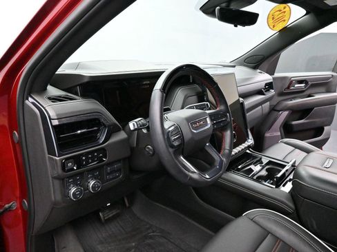 Used 2025 GMC Yukon XL AT4 Ultimate AWD/4WD image 13