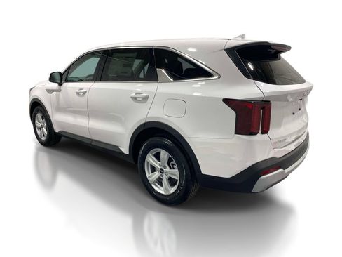 New 2026 Kia Sorento LX FWD image 2