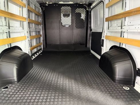 Used 2025 RAM ProMaster 2500 w/ U-Haul Equipment Group FWD image 26