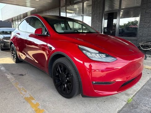 Used 2021 Tesla Model Y Long Range AWD/4WD image 2