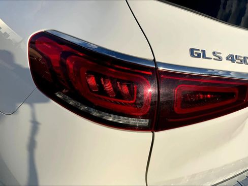 Used 2022 Mercedes-Benz GLS 450 4MATIC image 26
