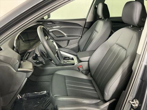 Certified 2025 Audi Q5 Premium Plus w/ Premium Plus AWD/4WD image 15