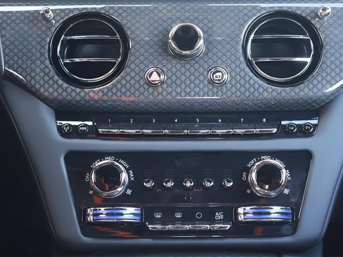 New 2026 Rolls-Royce Spectre Black Badge image 26