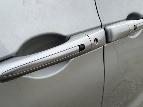 Used 2021 Chrysler Pacifica Touring w/ Cold Weather Group image 9