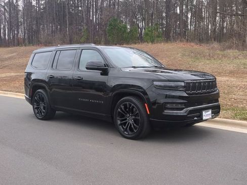 Used 2024 Jeep Grand Wagoneer Series II w/ Quick Order Packagew 28T image 15