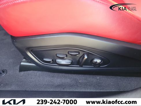 Used 2020 Porsche Taycan Turbo AWD/4WD image 21