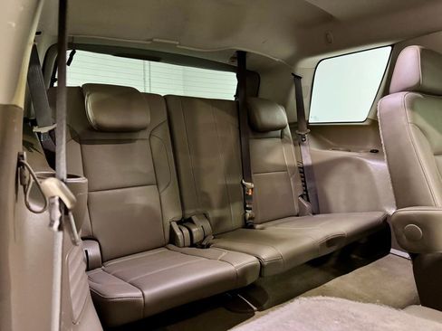 Used 2018 GMC Yukon SLT image 30